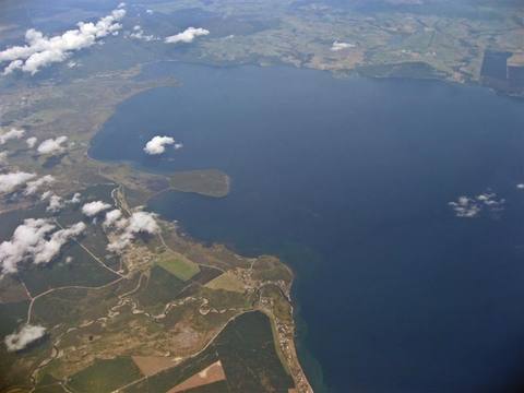Flying Down the North Island